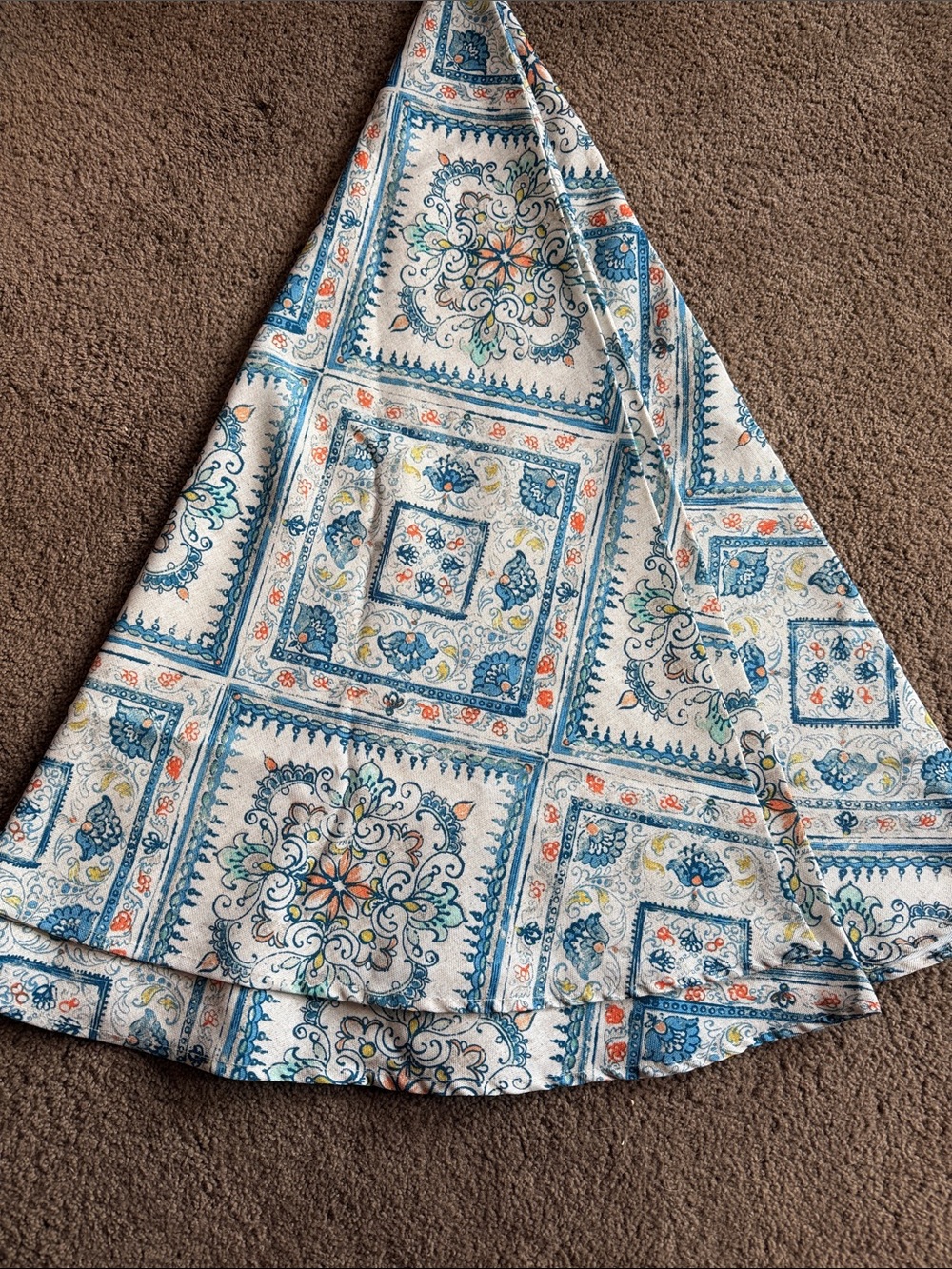 Benson Mills Round 70” indoor outdoor table cloth..